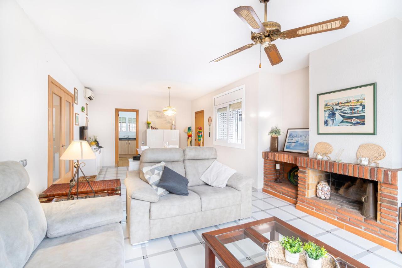 הוילה קמברילס "Charm & Cozy 4Br - 3Ba With Pool & Barbecue" מראה חיצוני תמונה