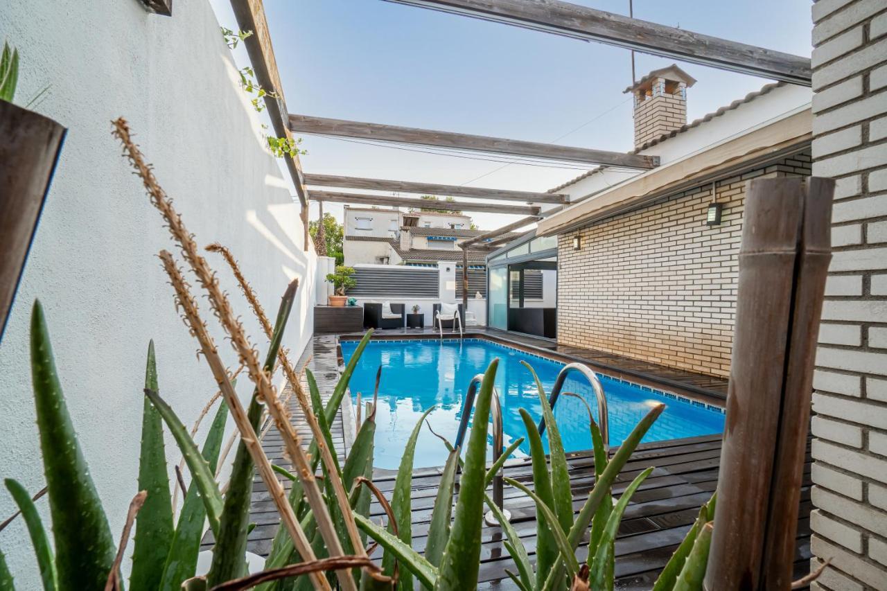 הוילה קמברילס "Charm & Cozy 4Br - 3Ba With Pool & Barbecue" מראה חיצוני תמונה